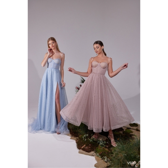 Blue Sweetheart Formal Gown - Picture 1 of 2